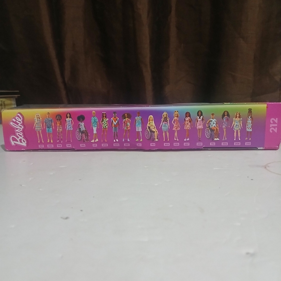 Fashionistas Ken Fashion Doll #212 with Prosthetic Leg, Los Angeles Jersey (NEW) - Picture 9 of 11